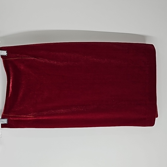 WHBM Cranberry Red Velvet Bodycon Pencil Skirt w Back Zip & Slit - Picture 11 of 12